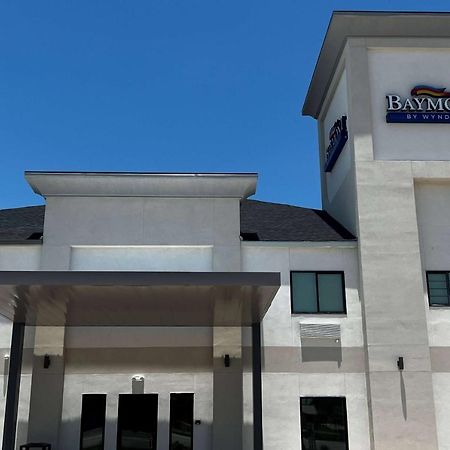 ホテル Baymont By Wyndham Freeport Texas エクステリア 写真