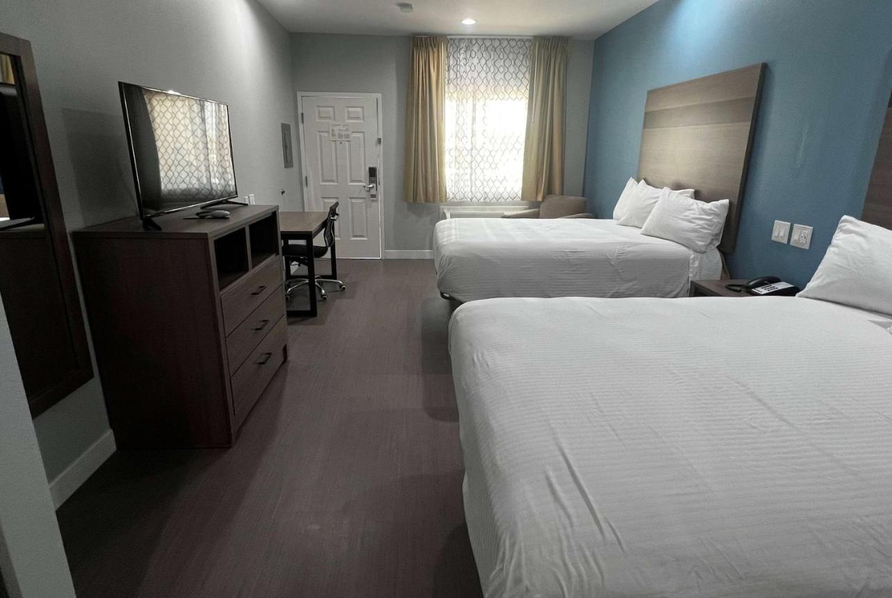 ホテル Baymont By Wyndham Freeport Texas エクステリア 写真