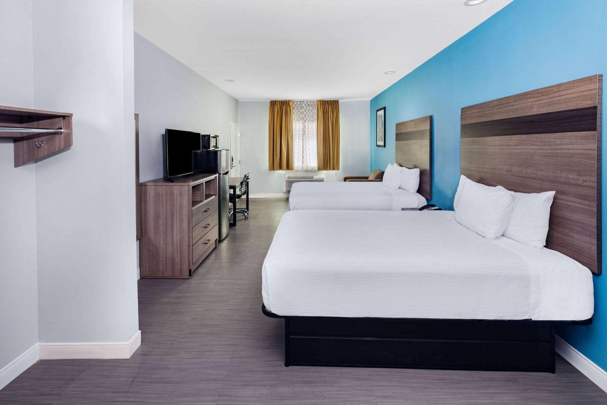 ホテル Baymont By Wyndham Freeport Texas エクステリア 写真