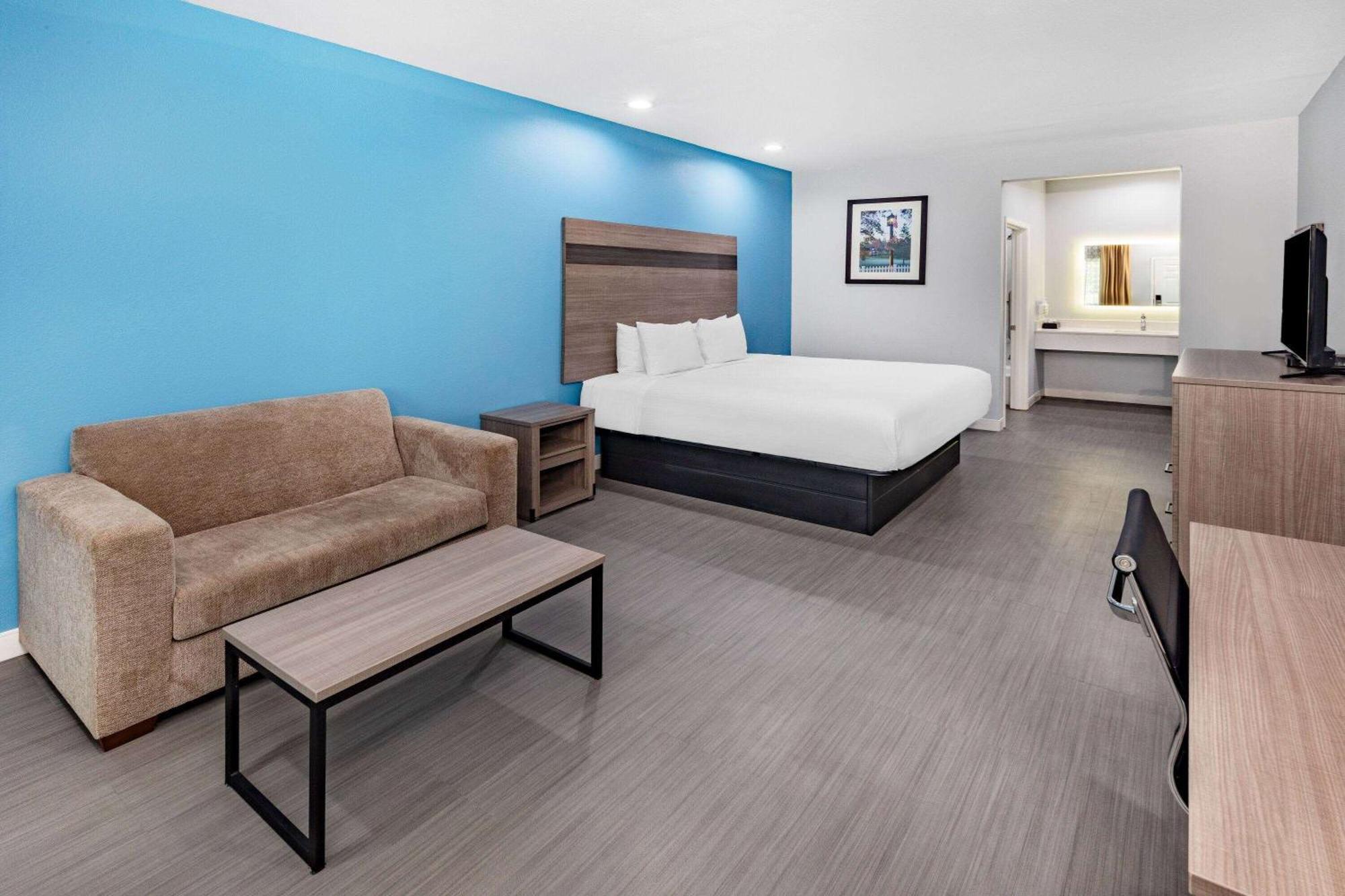 ホテル Baymont By Wyndham Freeport Texas エクステリア 写真