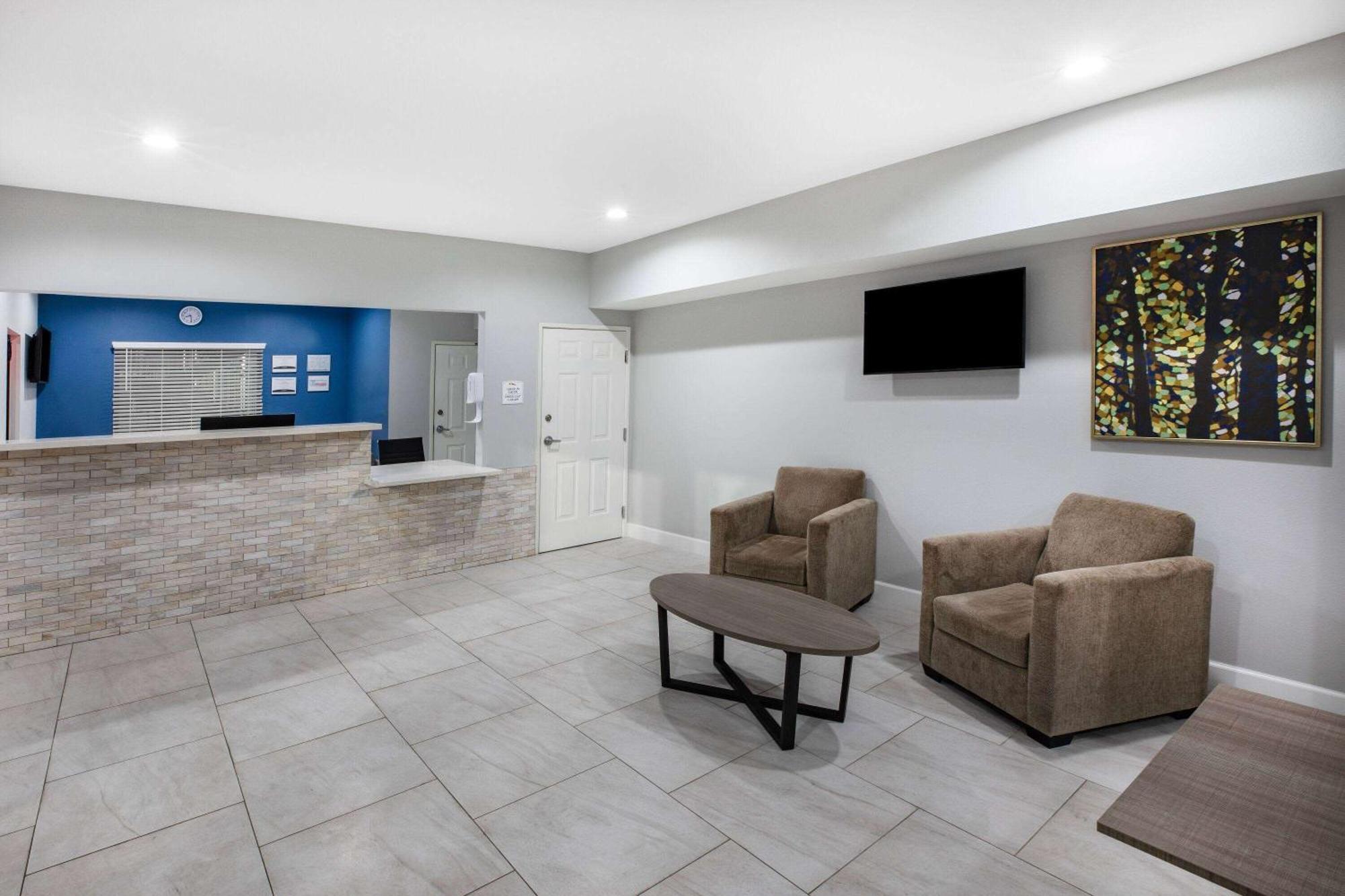 ホテル Baymont By Wyndham Freeport Texas エクステリア 写真